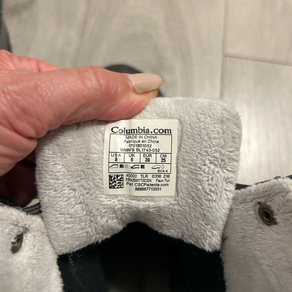 SOLD❗️Columbia charcoal grey winter boots - Picture 6 of 7